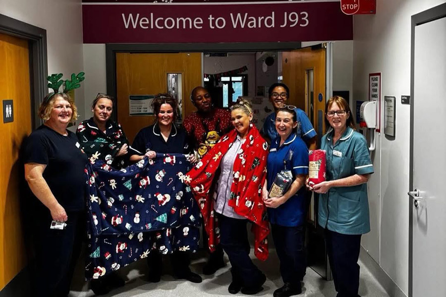 Blanket donation at Ward J93